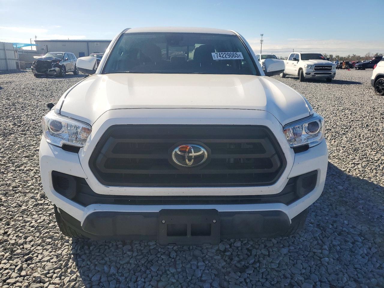 2022 Toyota Tacoma SR V6