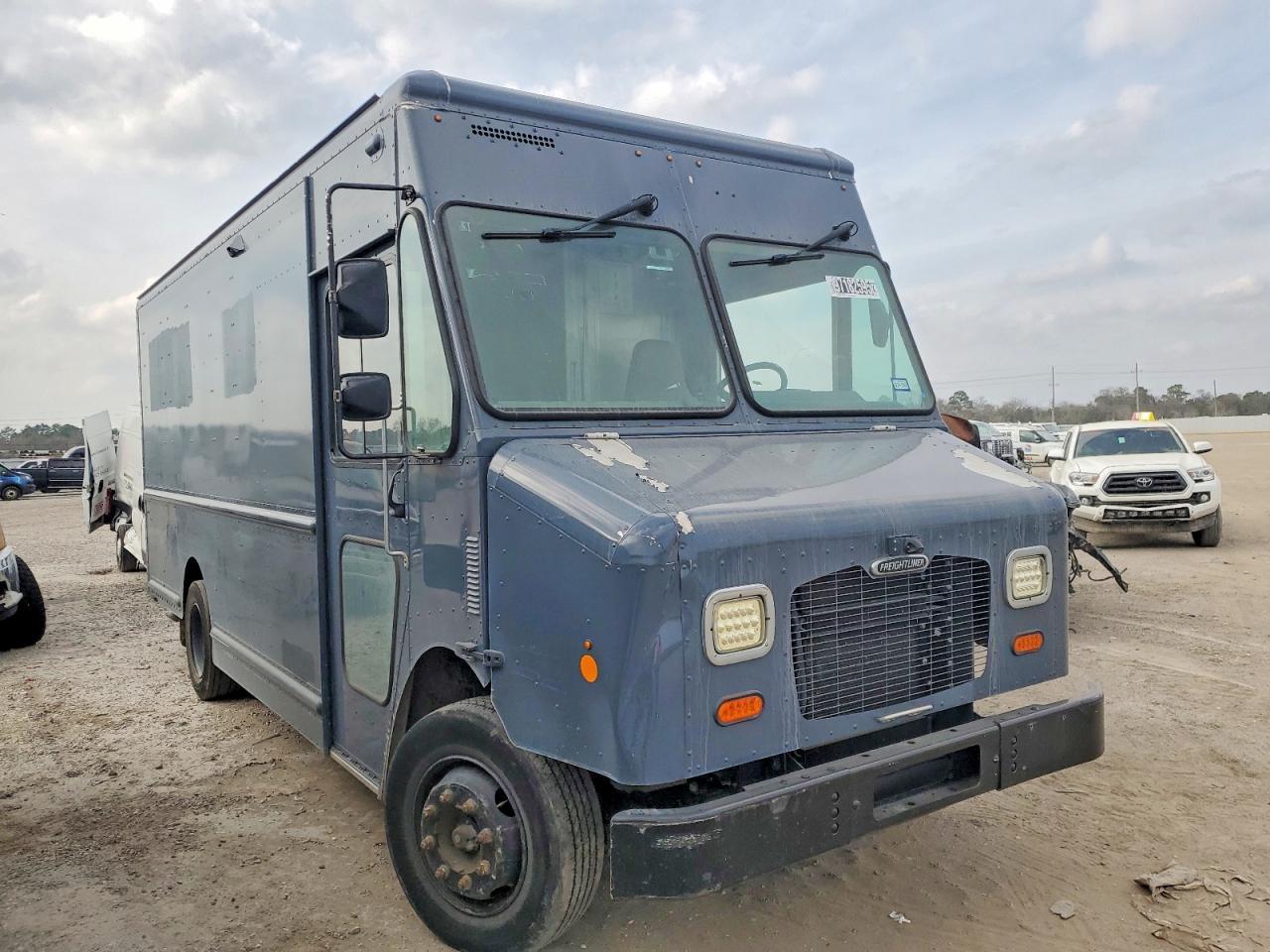 2020 Frht - Freightliner 2020 Freightliner MT 45G Delivery Truck
