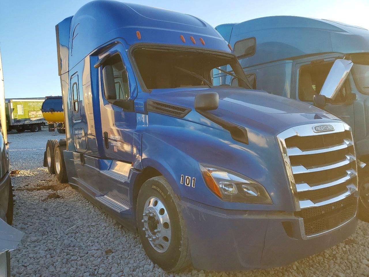 2019 Freigliner 2019 Freightliner Cascadia 126 Semi Truck