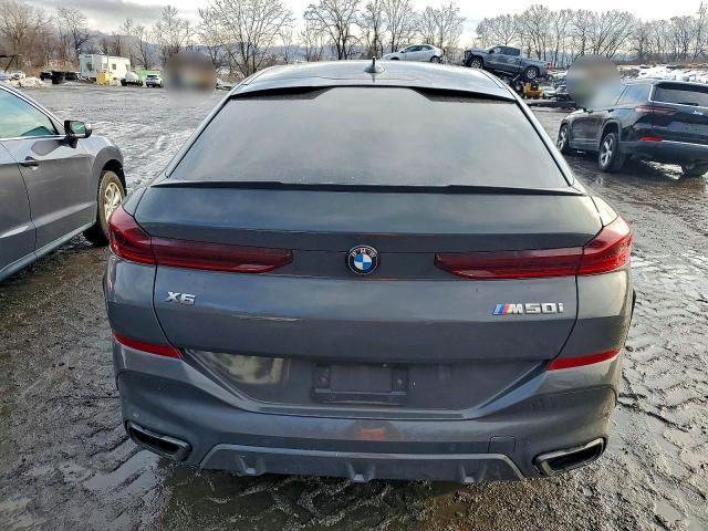 2022 BMW X6 M50i