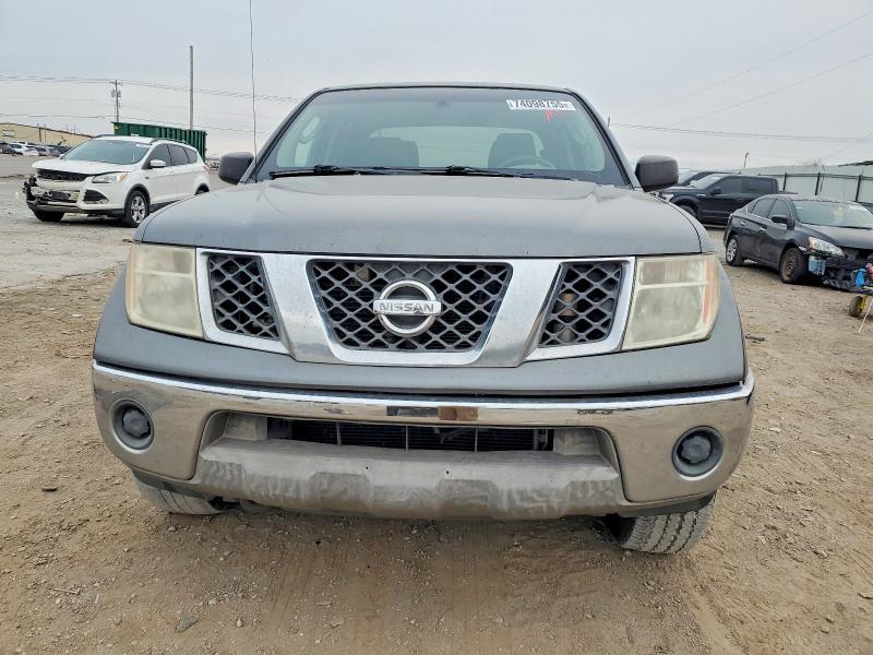 2008 Nissan Frontier Crew cab le