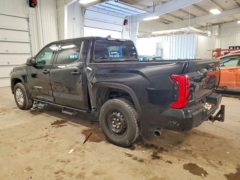 2025 Toyota Tundra Crewmax sr