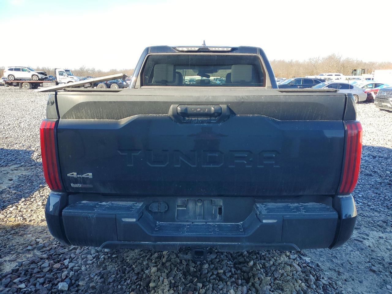 2024 Toyota Tundra Crewmax sr
