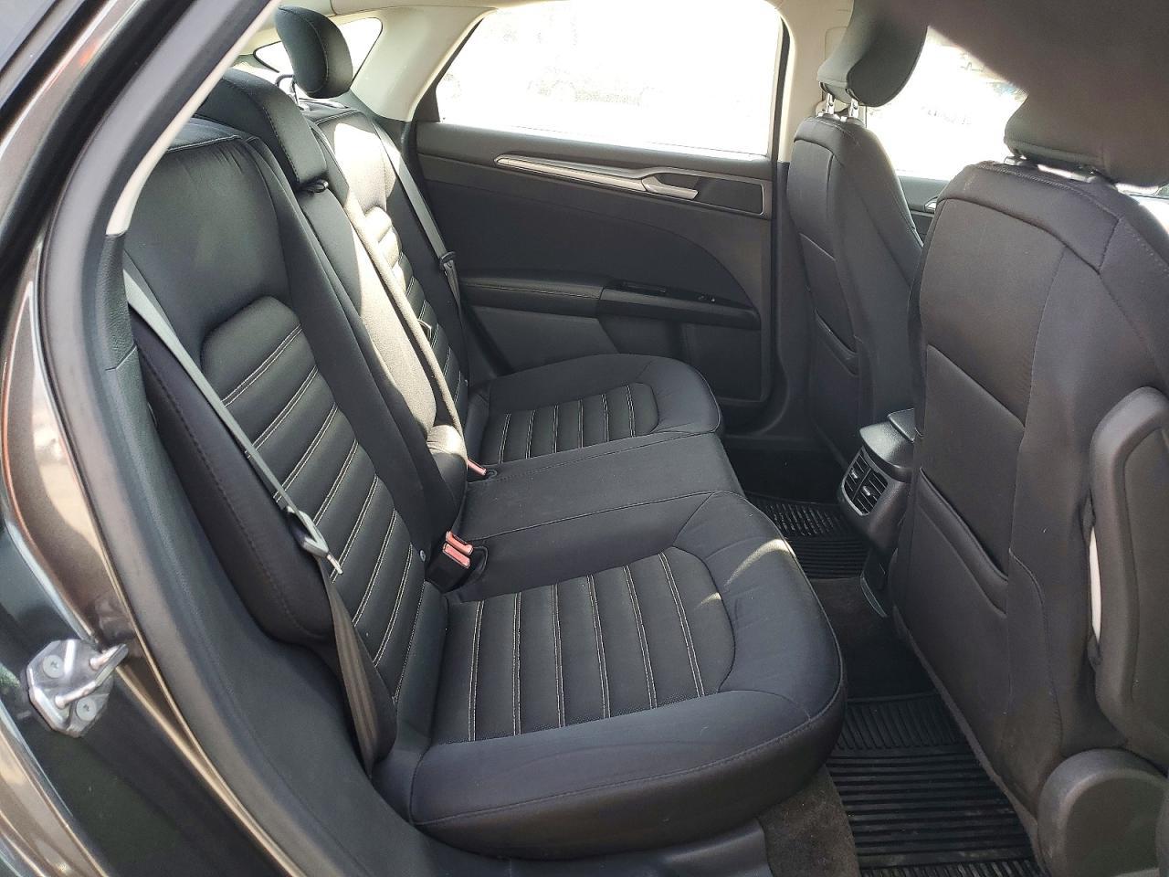 2015 Ford Fusion se