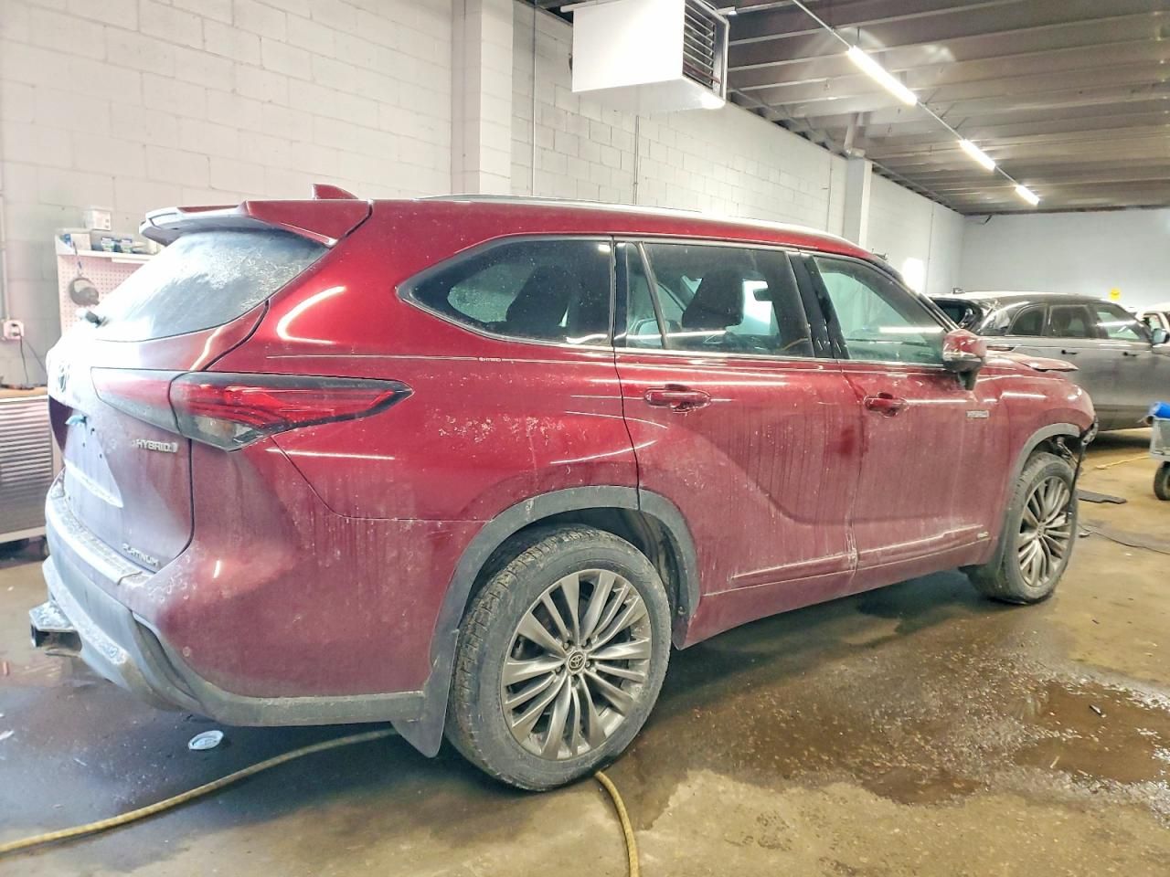 2021 Toyota Highlander Hybrid Platinum