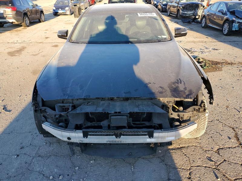 2018 Genesis G80 Base