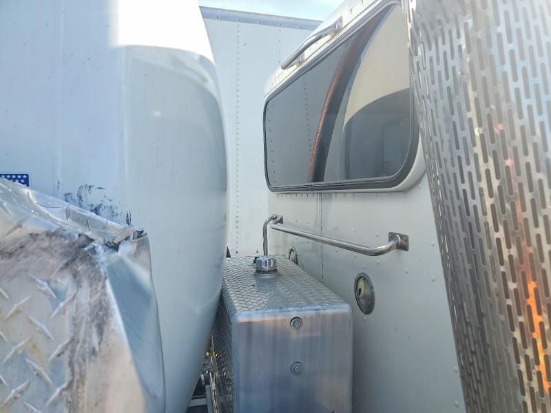 2012 Peterbilt Tractor 2012 Peterbilt 337 Tank Truck