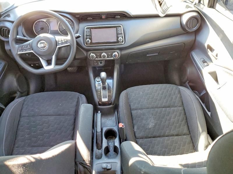2021 Nissan Kicks s