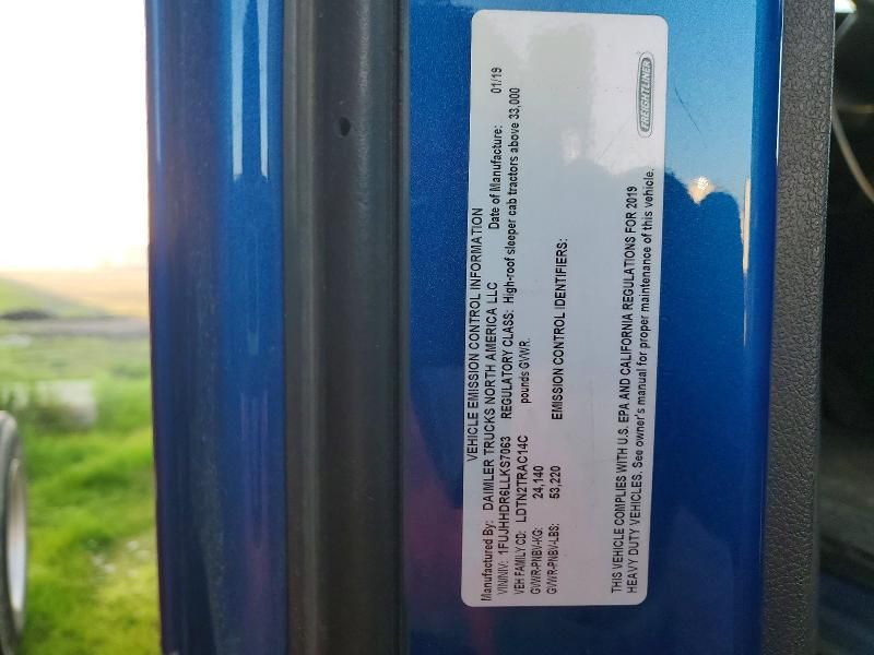 2020 Freightliner Cascadia 126