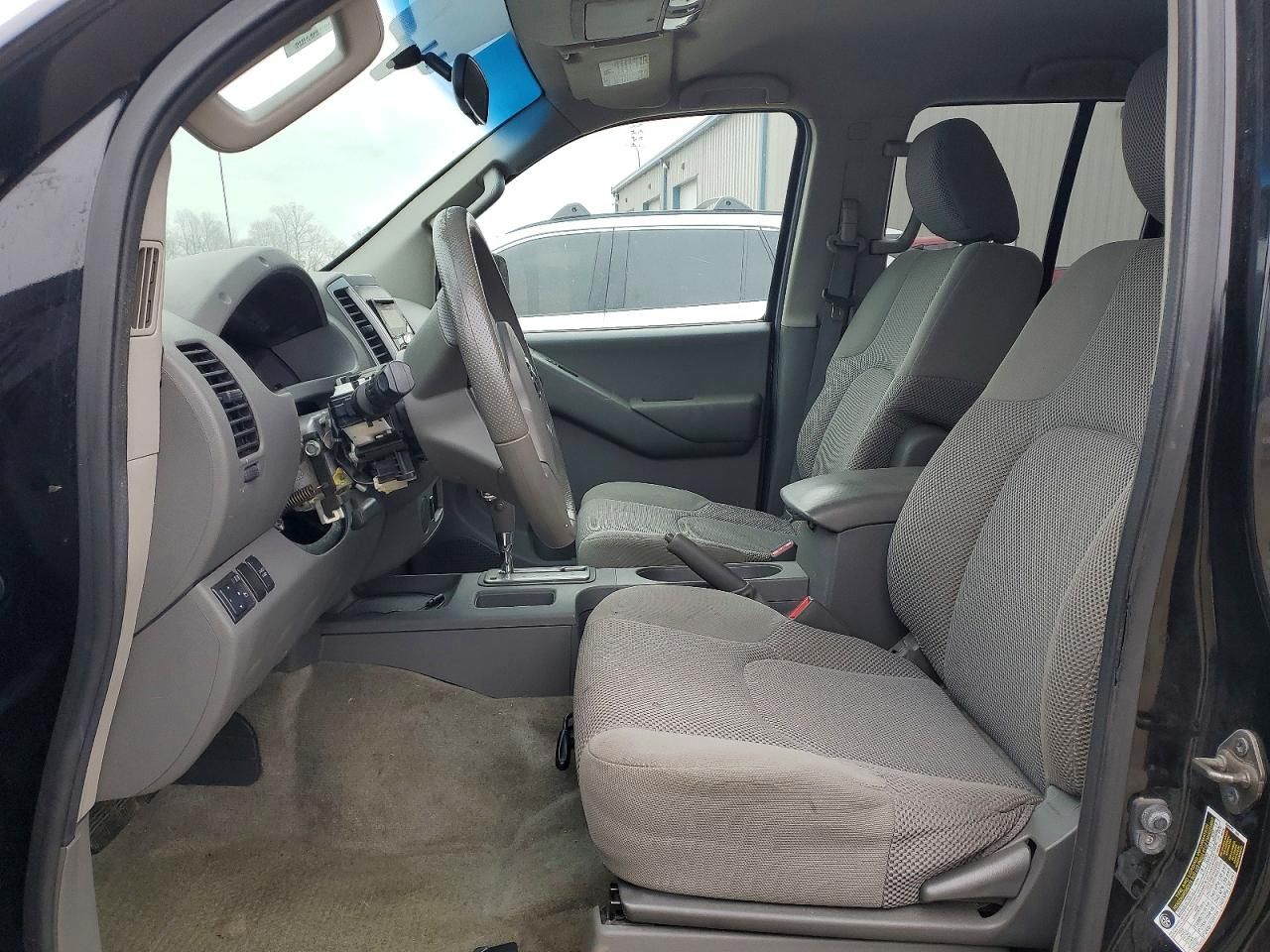 2012 Nissan Frontier s