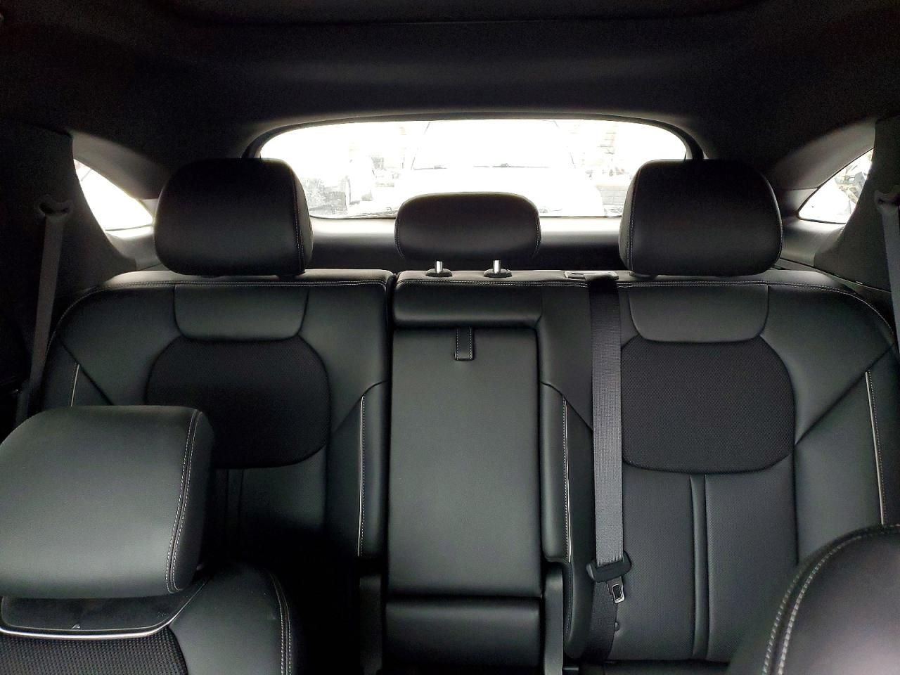 2024 Genesis Gv70 Base