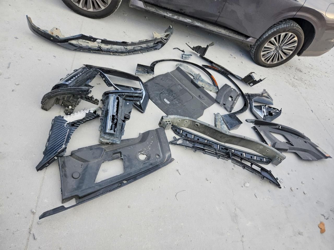 2024 Cadillac Lyriq Tech