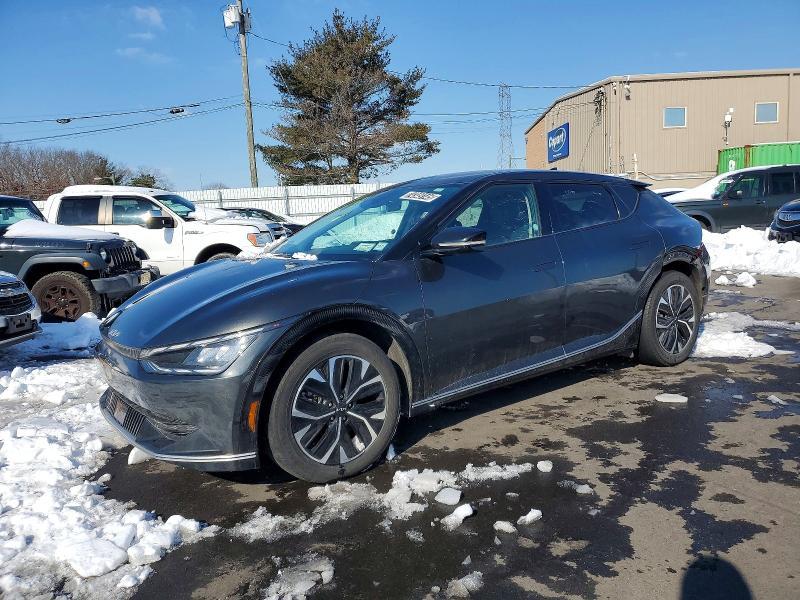 2023 KIA EV6 Wind