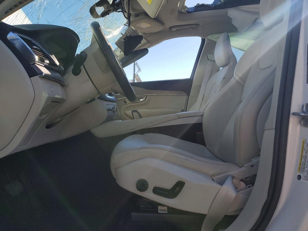 2023 Volvo Xc90 Plus