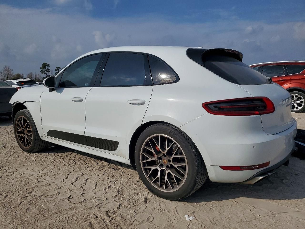 2016 Porsche Macan Turbo