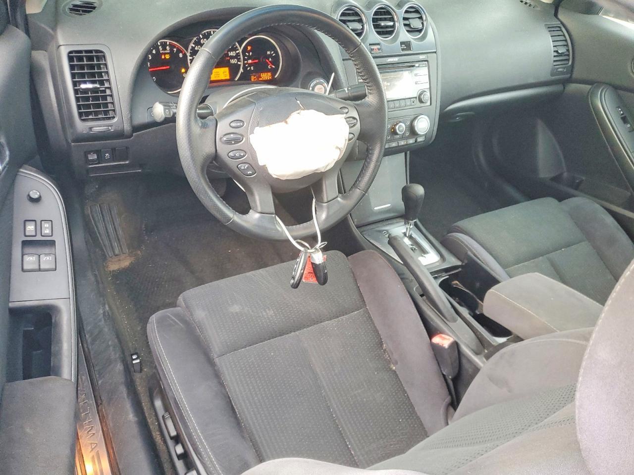 2012 Niss Altima