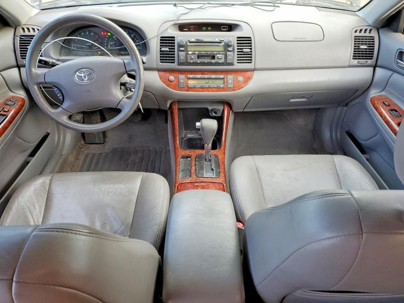 2004 Toyota Camry le
