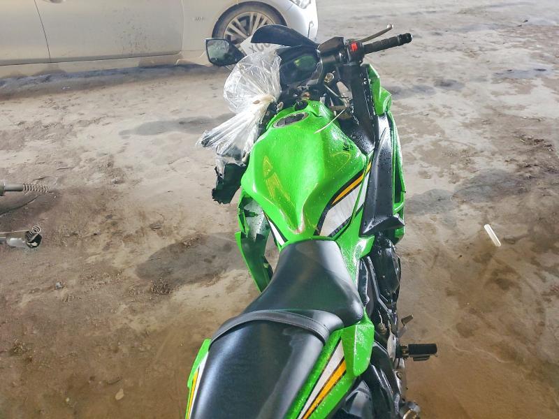 2025 Kawasaki EX650 P