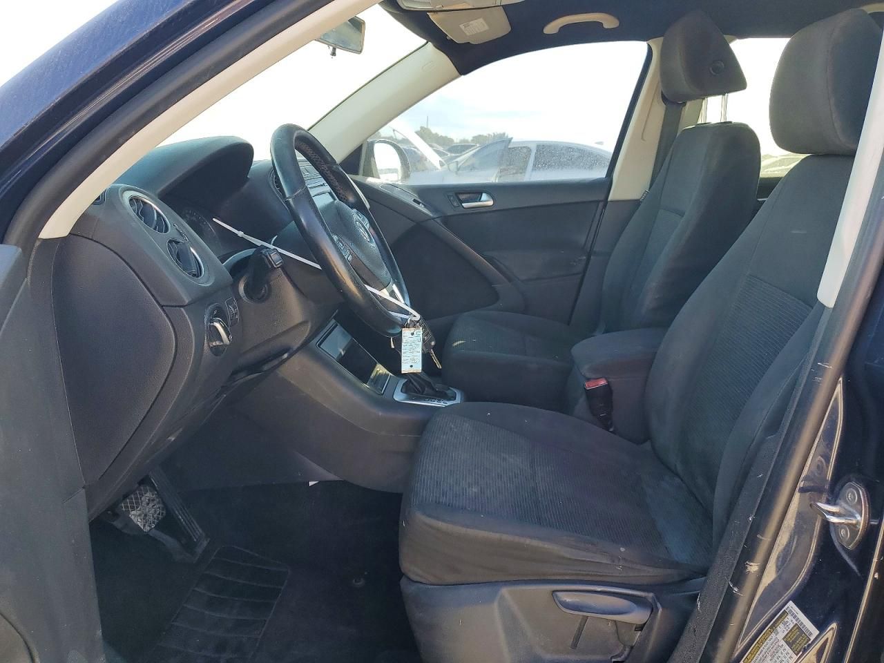 2014 Volkswagen Tiguan s