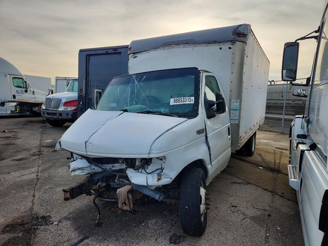 2005 Ford Econoline E350 Super Duty Cutaway Van