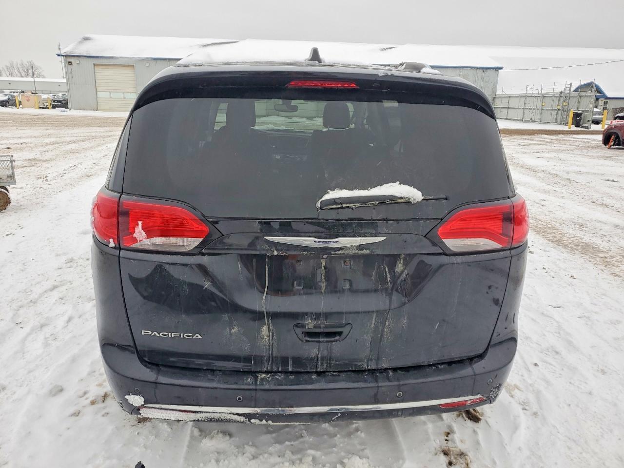 2020 Chrysler Pacifica Touring l