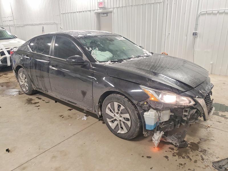 2021 Niss Altima