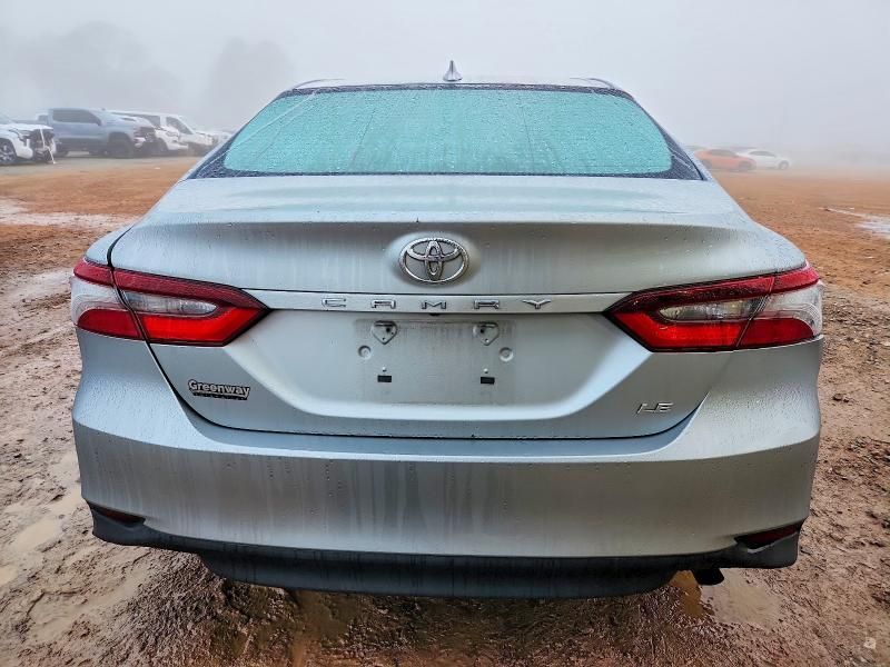 2021 Toyota Camry le