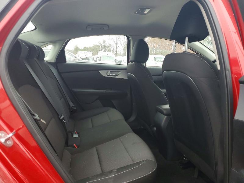 2024 KIA Forte lxs