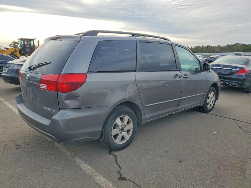 2005 Toyota Sienna ce