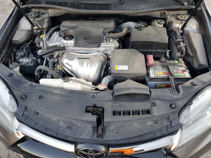 2016 Toyota Camry le