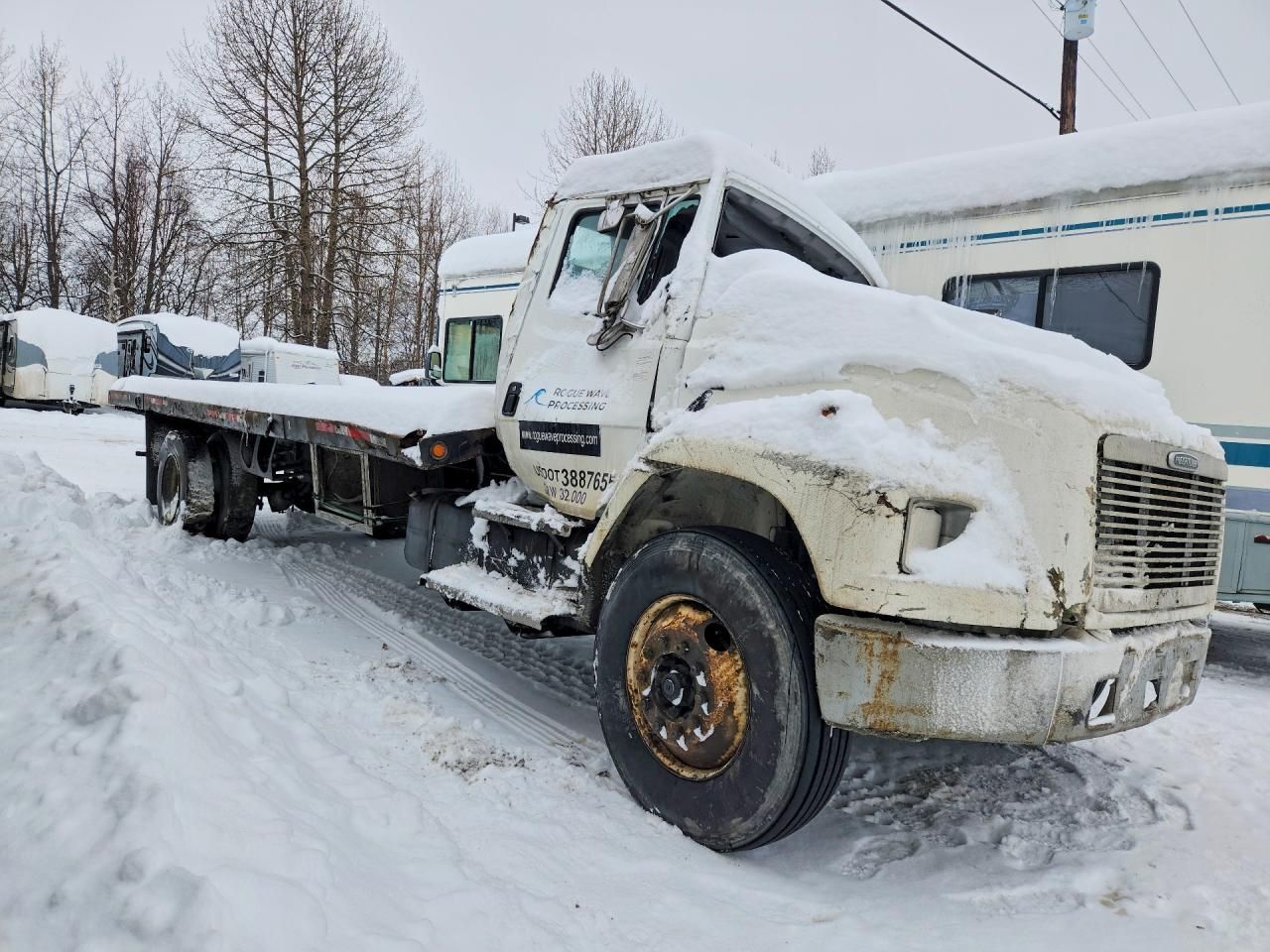 1999 Freightliner Medium Conventional FL70