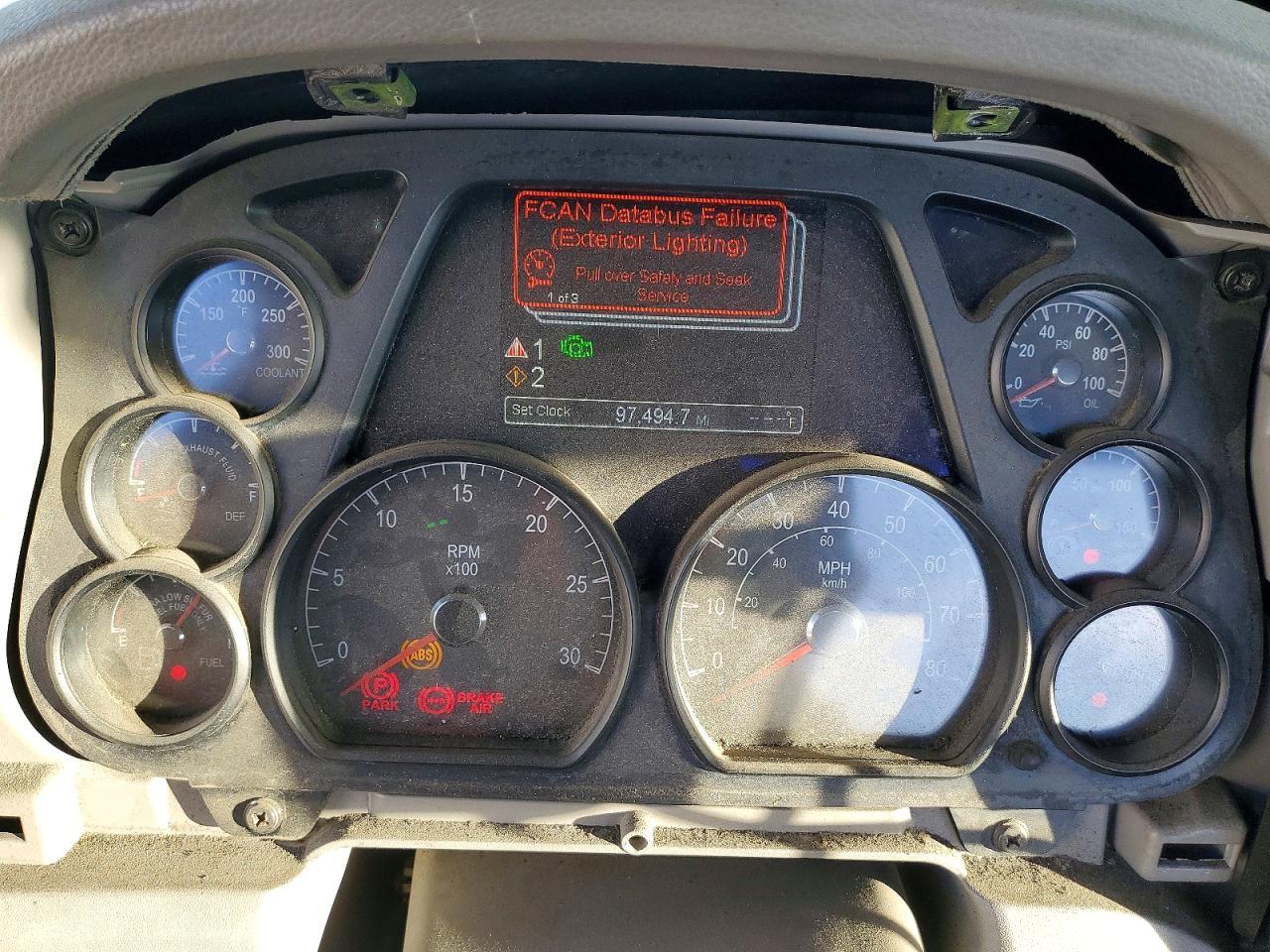 2016 Peterbilt 579 Semi Truck