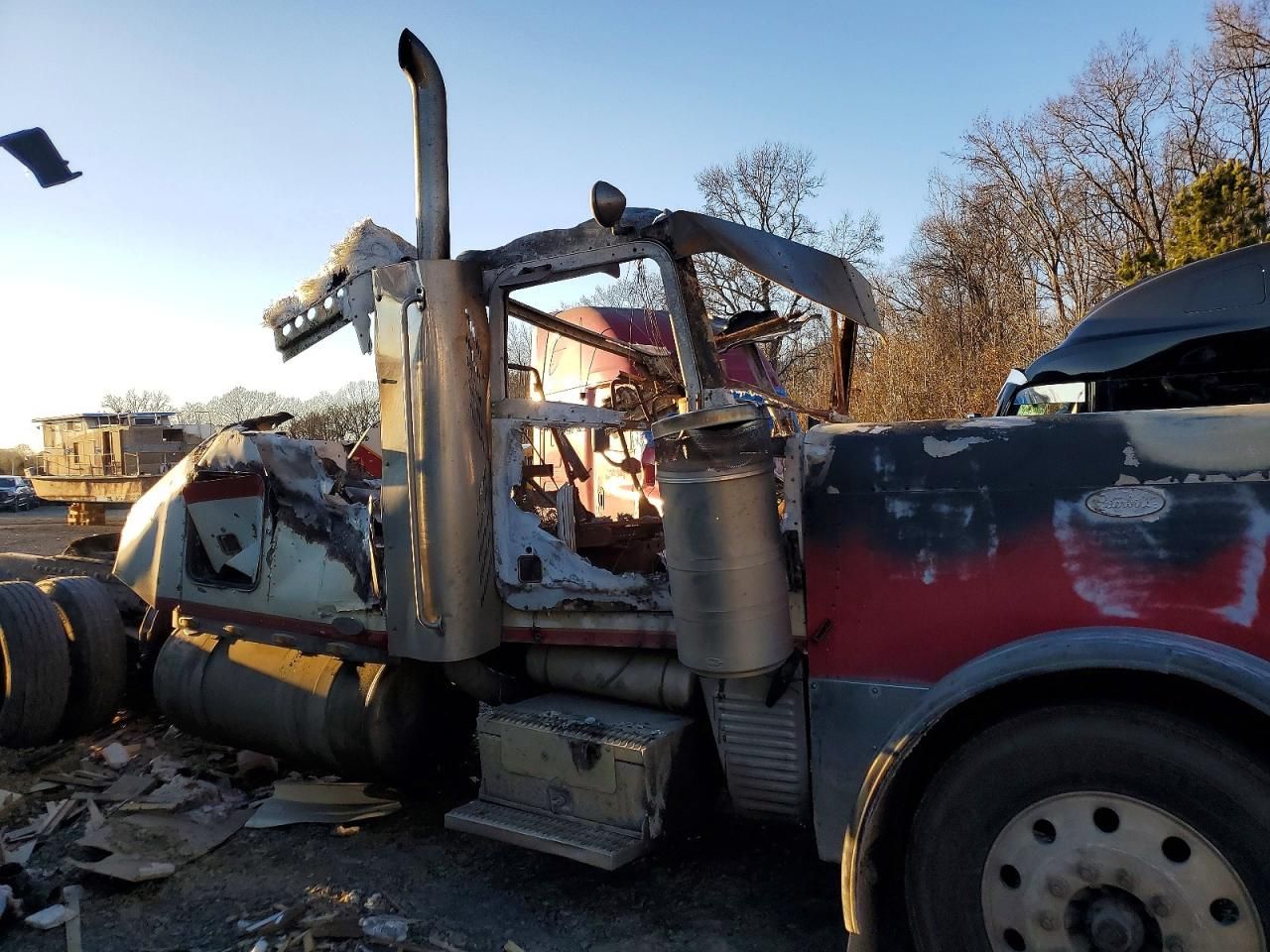 1995 Peterbilt 379 Semi Truck