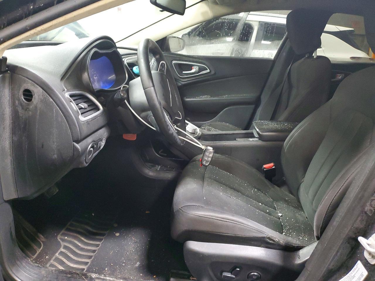 2016 Chrysler 200 lx