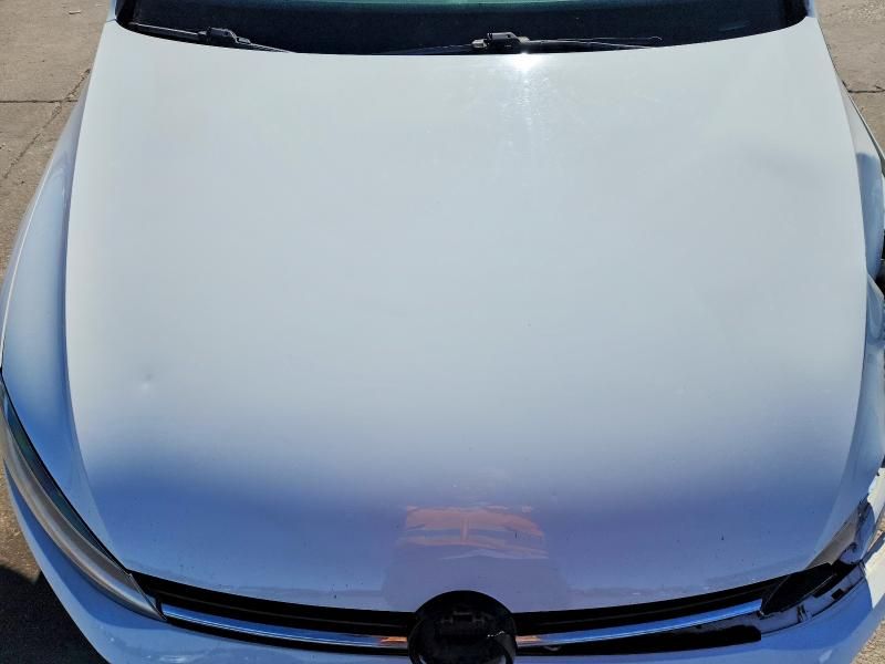 2018 Volkswagen Golf s