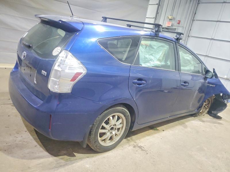 2013 Toyota Prius v