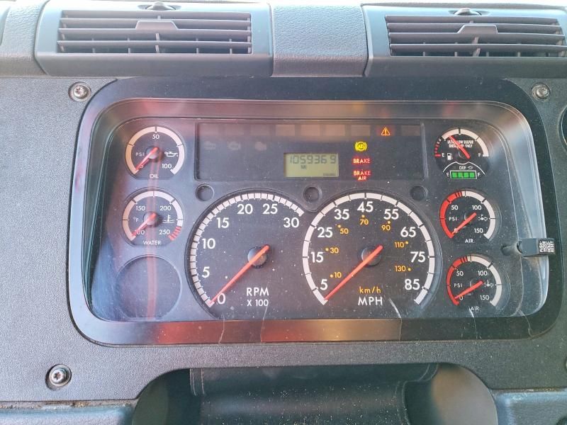 2015 Freightliner Cascadia Semi Truck