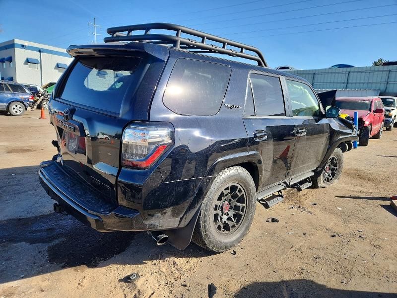 2023 Toyota 4runner se