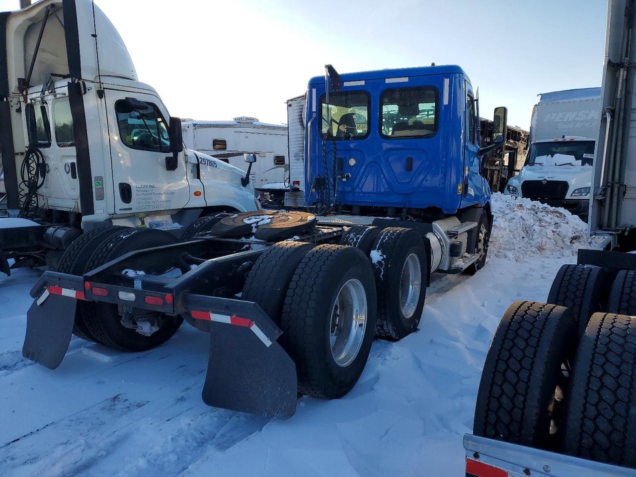 2022 Freightliner Cascadia 116 Semi Truck
