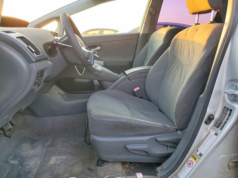 2010 Toyota Prius iii