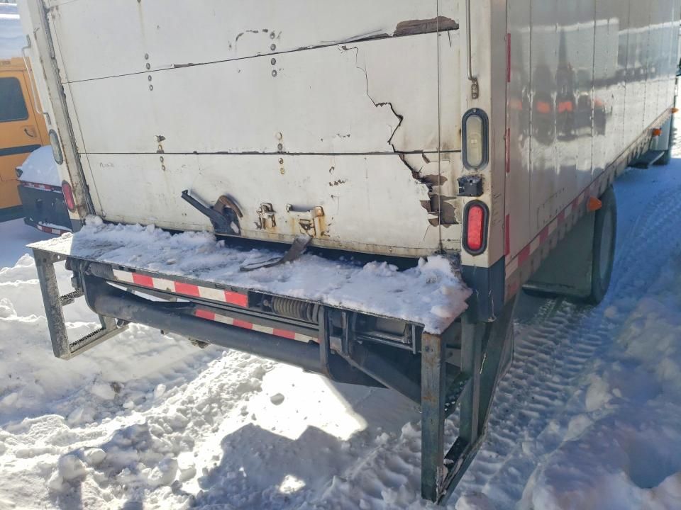 2013 Freightliner Business Class M2 box Truck