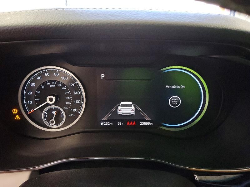 2025 Genesis G70 Base