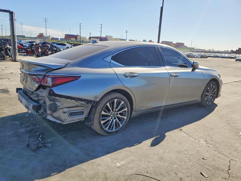 2019 Lexus ES