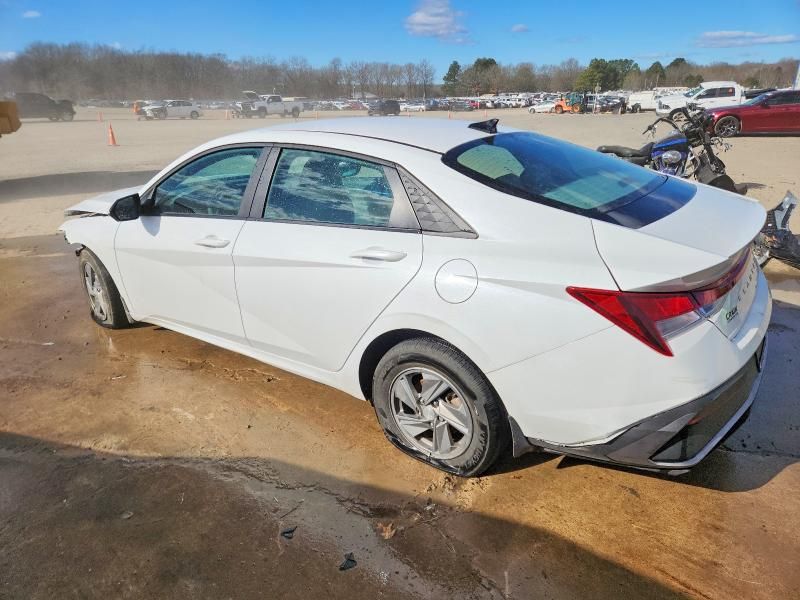 2025 Hyundai Elantra se