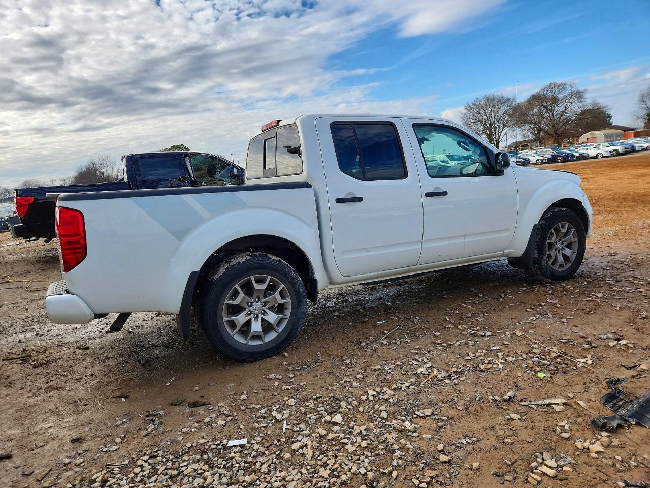 2021 Nissan Frontier s