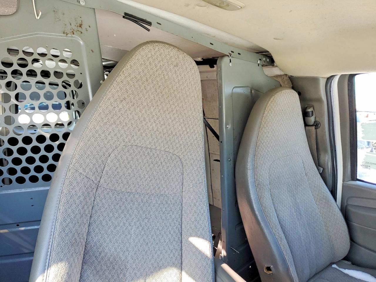 2013 Chevrolet Express 2500 Delivery van