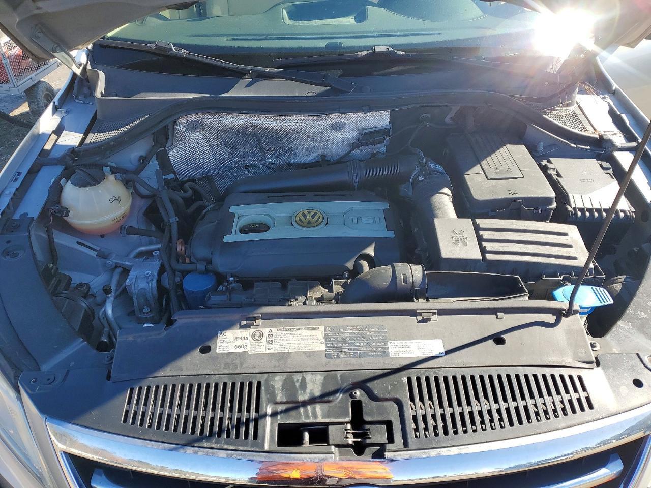 2011 Volkswagen Tiguan s