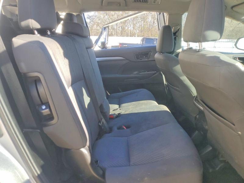 2019 Toyota Highlander le