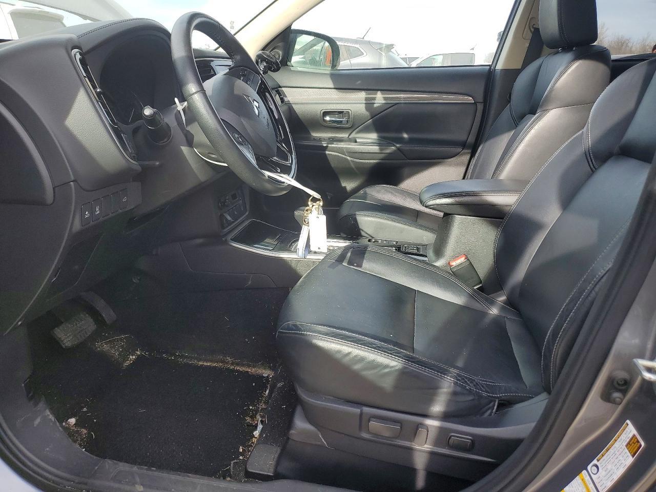 2020 Mitsubishi Outlander se