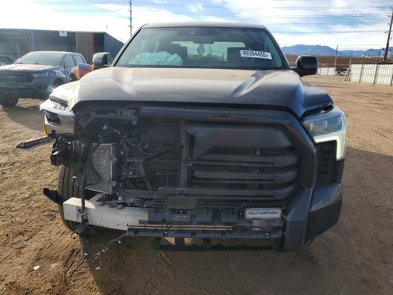 2024 Toyota Tundra Crewmax Limited
